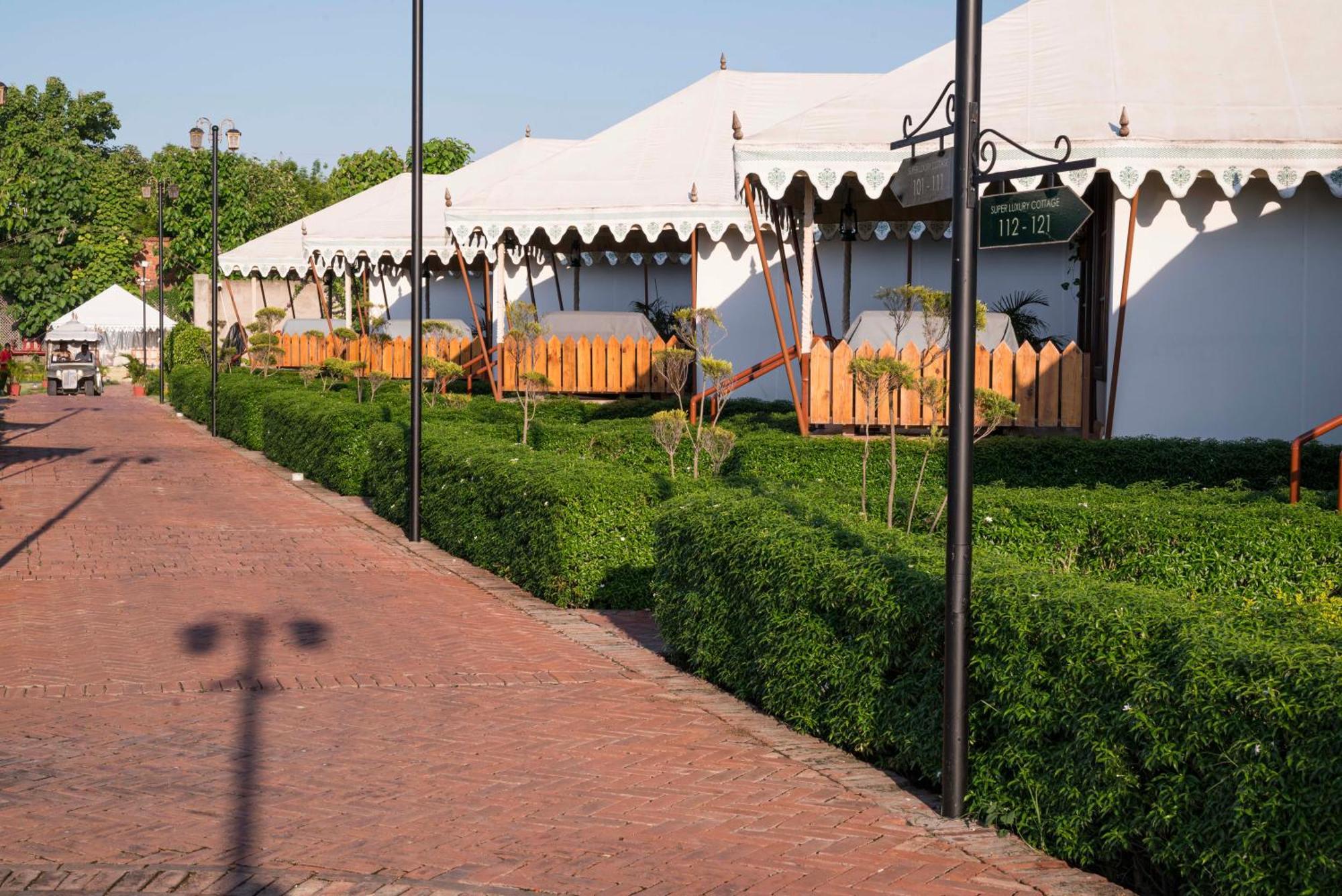 Resort Om Benares,