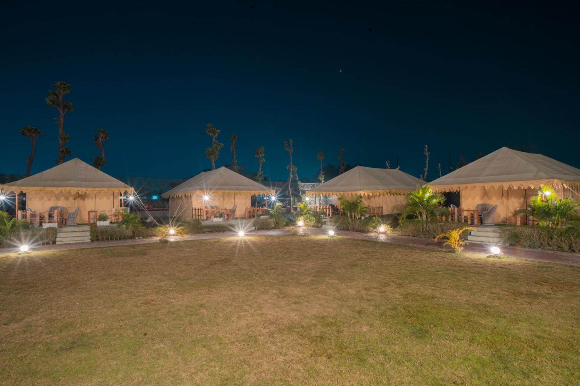 Om Benares, 5*