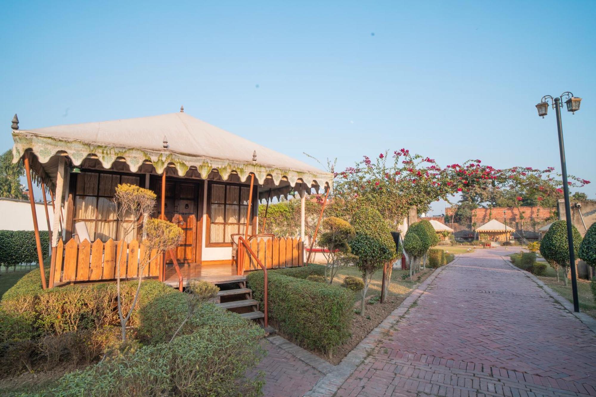 Om Benares, Resort Varanasi